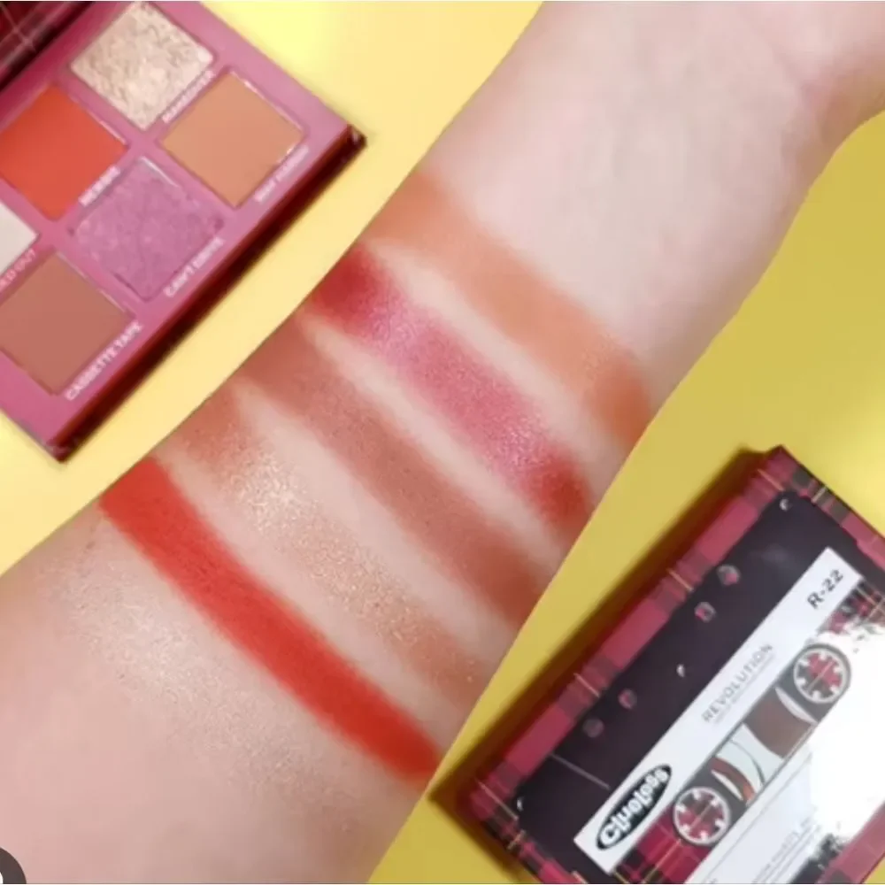 Revolution Beauty X Clueless Tai Rolling With The Homies Eyeshadow‎ Palette
